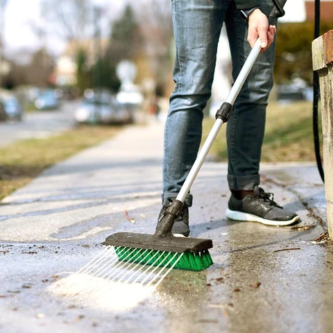 balai à eau brosse avec manche télescopique s'allonger - Plomberie et  Matériaux de Construction